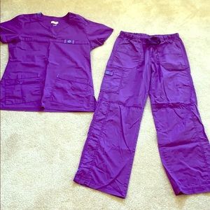 Wonder Wink Scrub Set